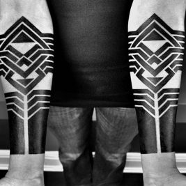geometric blackwork tattoos - blackwork tattoo - blackwork tattoo meaning